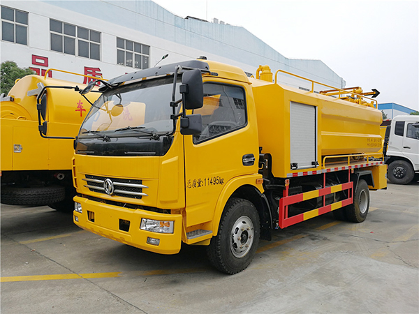 東風(fēng)天錦HYS5162GQXE5清洗吸污車