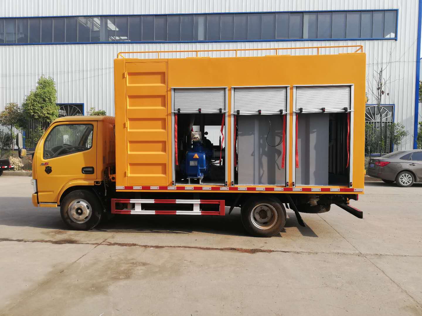 東風新款污水處理車