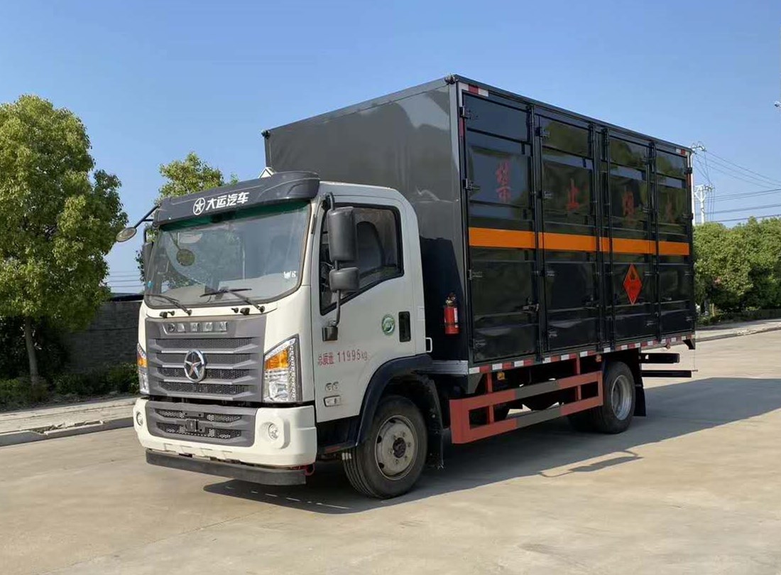 躍進柴油3米3（藍牌）液體廂式車