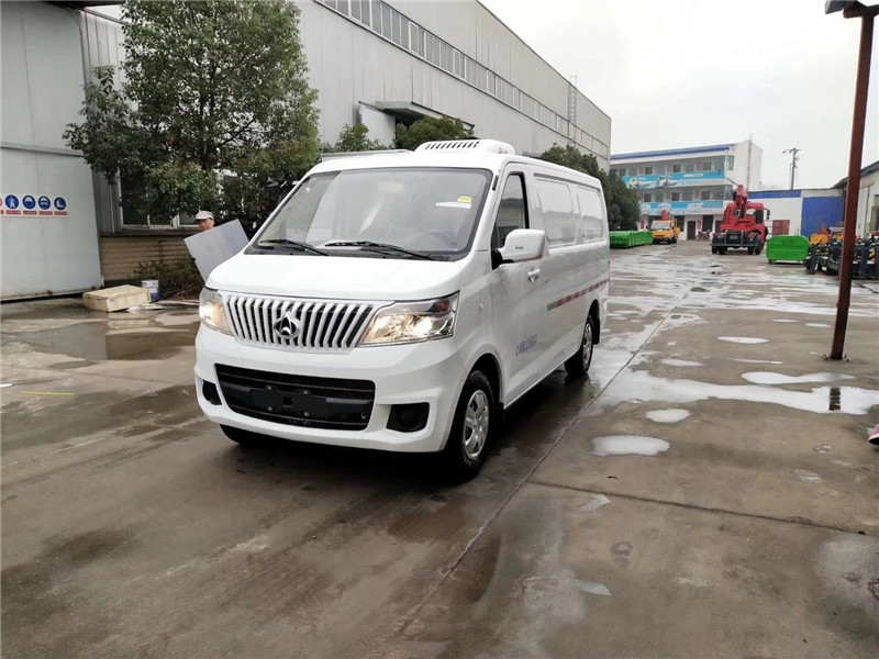 國(guó)六 福田G9面包冷藏車