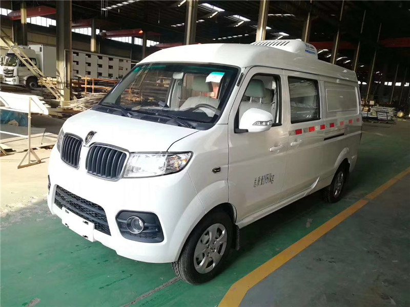 國(guó)六 福田G9面包冷藏車